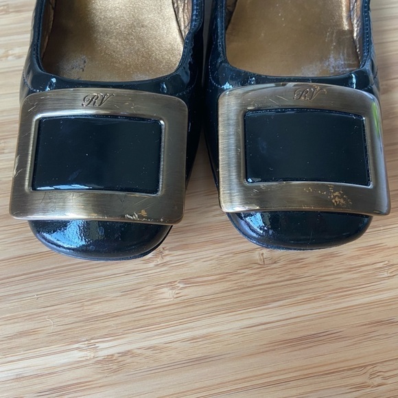 Roger Vivier Belle Metal Buckle Black Patent Leather Classic Formal Block Heels - Picture 4 of 11